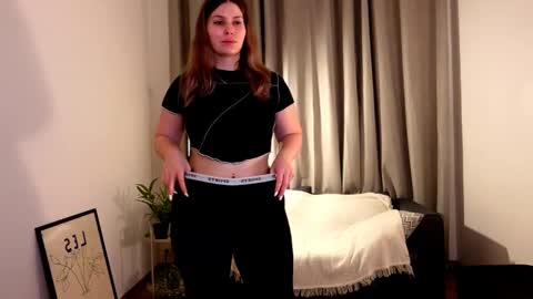 shy_nerd_babyy online show from 02/09/25, 05:29