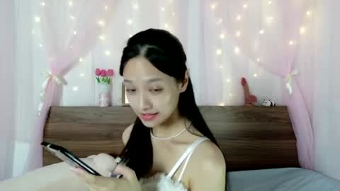 Snapshot of shy_pink_doll chatting on 07/21/26, 03:47 shy_pink_doll online show from 07/21/26, 03:47