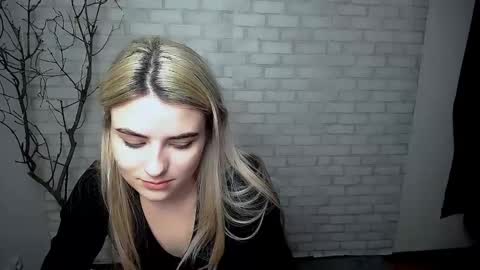 shy_sabrina_ online show from 01/10/25, 08:51
