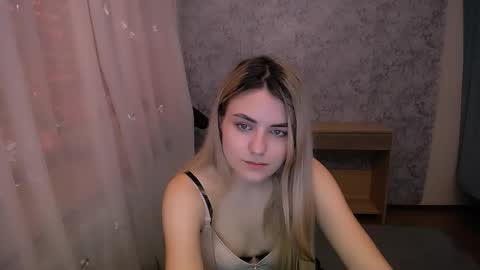 shy_sabrina_ online show from 03/07/25, 08:34