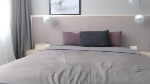 shy_schoolgirl_ online show from 09/28/25, 09:03