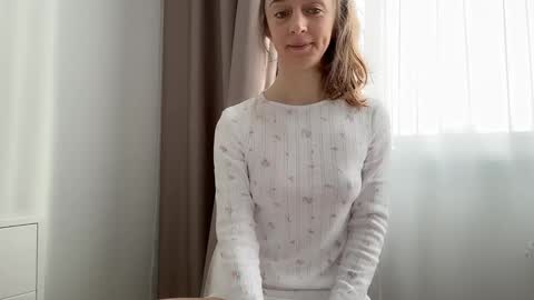 shy_schoolgirl_ online show from 02/18/26, 08:10