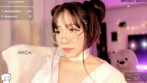 Snapshot of shyangie24 chatting on 12/07/24, 05:48 Angeline 3 independent come here when am horny... online show from 12/07/24, 05:48