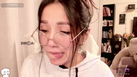 Snapshot of shyangie24 chatting on 09/28/25, 06:19 Angeline 3 independent come here when am horny... online show from 09/28/25, 06:19