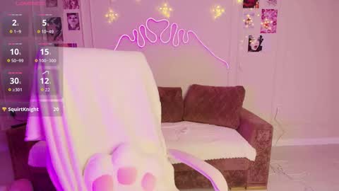 Snapshot of shybabynana chatting on 12/17/25, 02:56 Amy online show from 12/17/25, 02:56