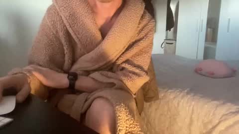 Snapshot of shyboy0533 chatting on 10/30/25, 07:21 shyboy0533 online show from 10/30/25, 07:21