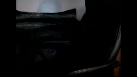 Snapshot of shyboyhugecum2020 chatting on 01/16/25, 04:17 shyboyhugecum2020 online show from 01/16/25, 04:17