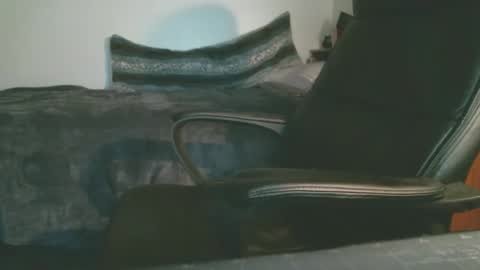 shyboyhugecum2020 online show from 11/23/25, 05:18