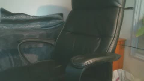 shyboyhugecum2020 online show from 03/18/26, 03:09