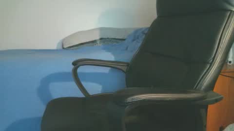 shyboyhugecum2020 online show from 03/30/26, 03:18