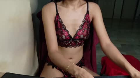 Snapshot of shybutnaugthy chatting on 09/14/25, 01:38 LYN online show from 09/14/25, 01:38