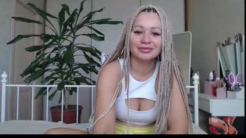 Snapshot of shyevaa chatting on 07/14/26, 04:28 Eva online show from 07/14/26, 04:28