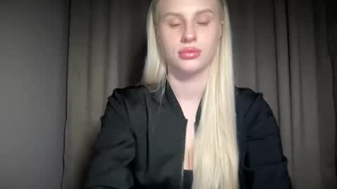 Shy Fox online show from 03/26/26, 06:02