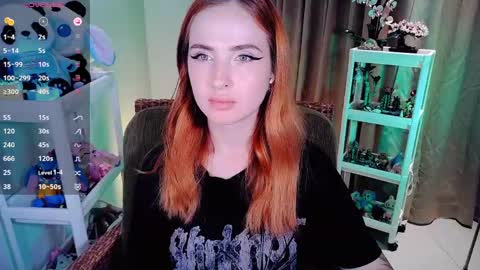 Snapshot of shyfoxxxy chatting on 05/05/26, 10:34 Effie online show from 05/05/26, 10:34