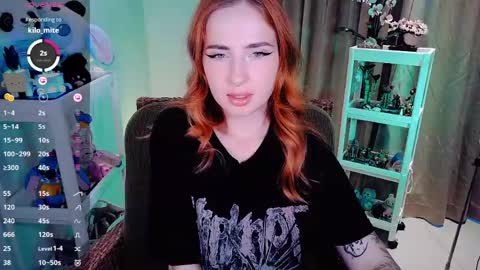 Snapshot of shyfoxxxy chatting on 05/13/26, 07:06 Effie online show from 05/13/26, 07:06