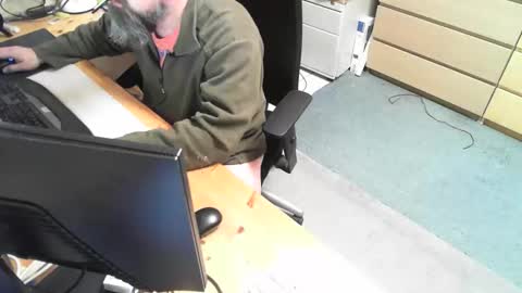 Snapshot of shygermanman chatting on 06/10/26, 05:07 shygermanman online show from 06/10/26, 05:07