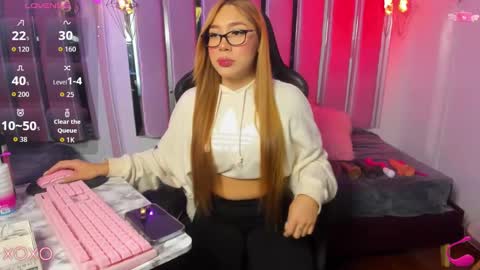 Snapshot of shygoddess_69 chatting on 09/18/25, 01:24 shygoddess_69 online show from 09/18/25, 01:24