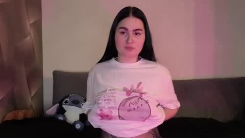 Snapshot of shylesley chatting on 03/19/26, 06:01 Lesley online show from 03/19/26, 06:01