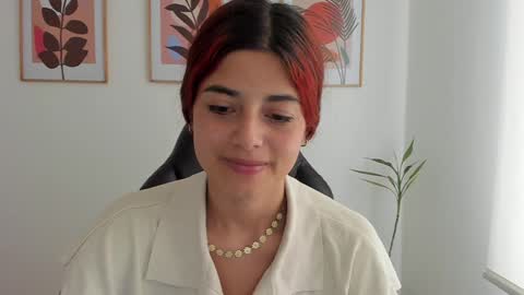 Snapshot of shylittlebunny chatting on 12/30/24, 01:36 shylittlebunny online show from 12/30/24, 01:36