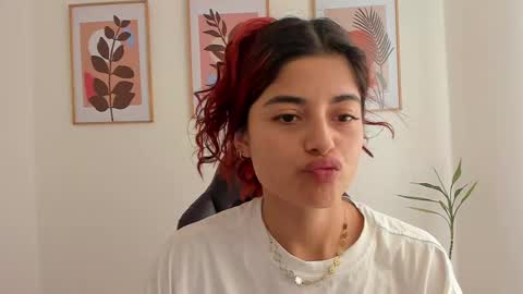 Snapshot of shylittlebunny chatting on 02/25/25, 07:25 shylittlebunny online show from 02/25/25, 07:25