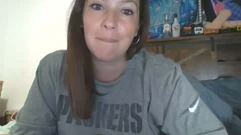 Snapshot of shymilf535 chatting on 06/12/26, 02:21 RBXs Princess online show from 06/12/26, 02:21