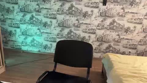 Amelia online show from 09/17/25, 07:15