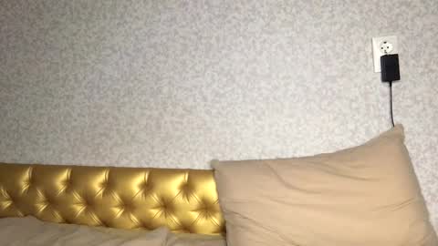 Tom and Betty online show from 02/04/25, 03:36