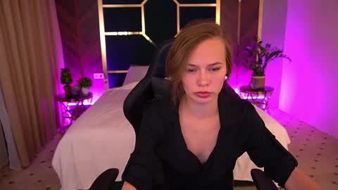 Snapshot of shyysiren chatting on 09/10/25, 06:24 shyysiren online show from 09/10/25, 06:24