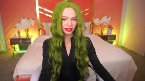 Snapshot of shyysiren chatting on 09/20/25, 06:14 shyysiren online show from 09/20/25, 06:14