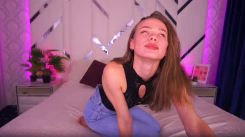 Snapshot of shyysiren chatting on 11/06/25, 03:02 shyysiren online show from 11/06/25, 03:02