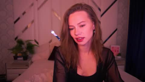 Snapshot of shyysiren chatting on 11/13/25, 08:02 shyysiren online show from 11/13/25, 08:02