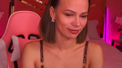 Snapshot of shyysiren chatting on 11/30/25, 08:29 shyysiren online show from 11/30/25, 08:29