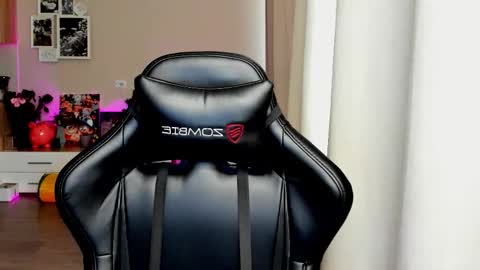 SIA online show from 10/17/25, 02:48