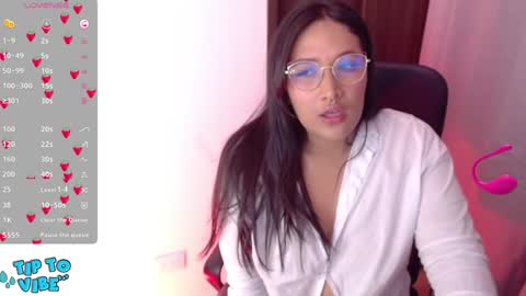 Snapshot of sia_ellis chatting on 12/04/24, 04:32 Salome Next streaming 11102024 online show from 12/04/24, 04:32