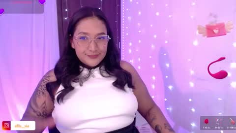 Snapshot of sia_ellis chatting on 10/03/25, 02:19 Salome Next streaming 11102024 online show from 10/03/25, 02:19
