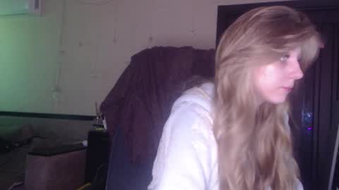 Snapshot of sia_events chatting on 12/19/25, 04:58 Anastasia online show from 12/19/25, 04:58