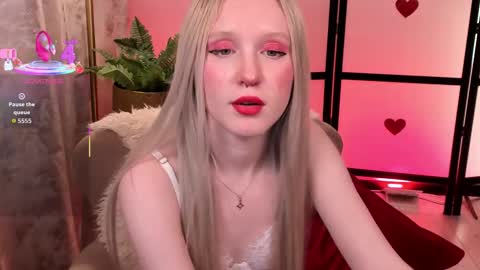 Sia online show from 02/11/26, 06:13