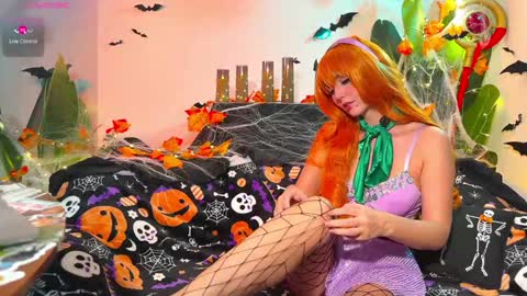 Snapshot of sia_siberia chatting on 10/29/25, 12:35 Sia 3 online show from 10/29/25, 12:35