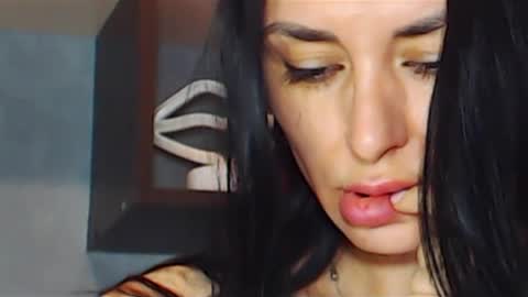 Snapshot of siaconna chatting on 01/20/25, 07:04 Siaconna online show from 01/20/25, 07:04