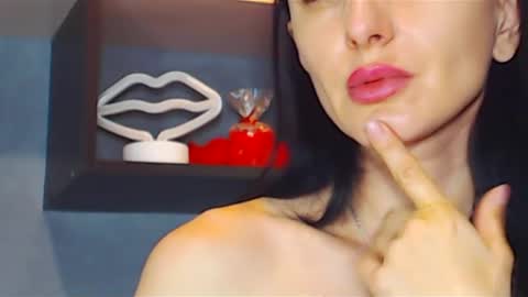 Snapshot of siaconna chatting on 01/21/25, 06:22 Siaconna online show from 01/21/25, 06:22