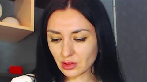 Snapshot of siaconna chatting on 02/01/25, 06:54 Siaconna online show from 02/01/25, 06:54