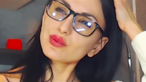 Snapshot of siaconna chatting on 02/13/25, 07:03 Siaconna online show from 02/13/25, 07:03