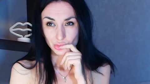 Snapshot of siaconna chatting on 03/12/25, 07:13 Siaconna online show from 03/12/25, 07:13