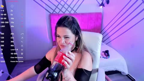 Mia online show from 12/09/24, 07:06