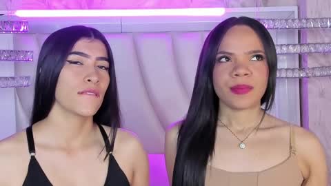 Siara and Zoe tattoo online show from 04/07/26, 12:22