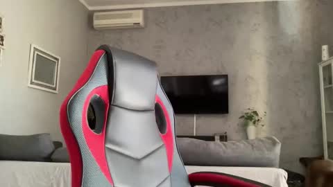 Snapshot of sidvicious23cm chatting on 10/28/25, 10:52 sidvicious23cm online show from 10/28/25, 10:52