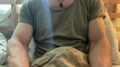 Snapshot of sie273 chatting on 12/17/24, 03:17 sie273 online show from 12/17/24, 03:17