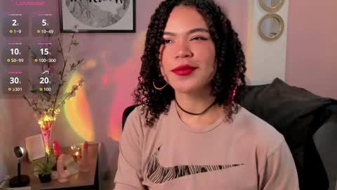 Snapshot of siena_millerr chatting on 02/17/26, 03:08 Vaiolet online show from 02/17/26, 03:08