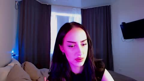 sienaaa online show from 06/05/26, 02:12