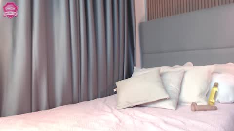 Snapshot of sienna_blake_ chatting on 01/17/25, 11:18 Sienna Blake online show from 01/17/25, 11:18